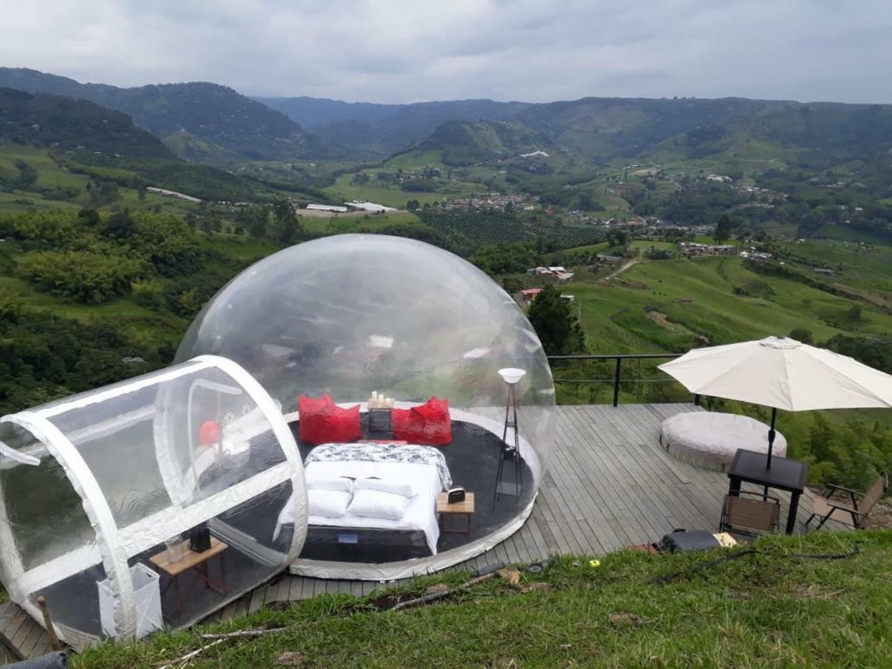 Alua Glamping Hotel Pereira Exterior photo